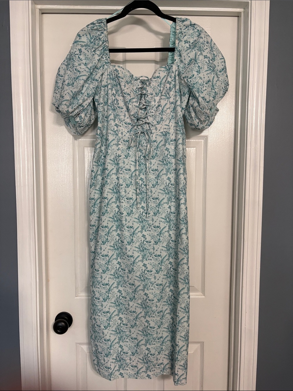 Mint Floral Lace-Up Puff Sleeve Midi Dress by